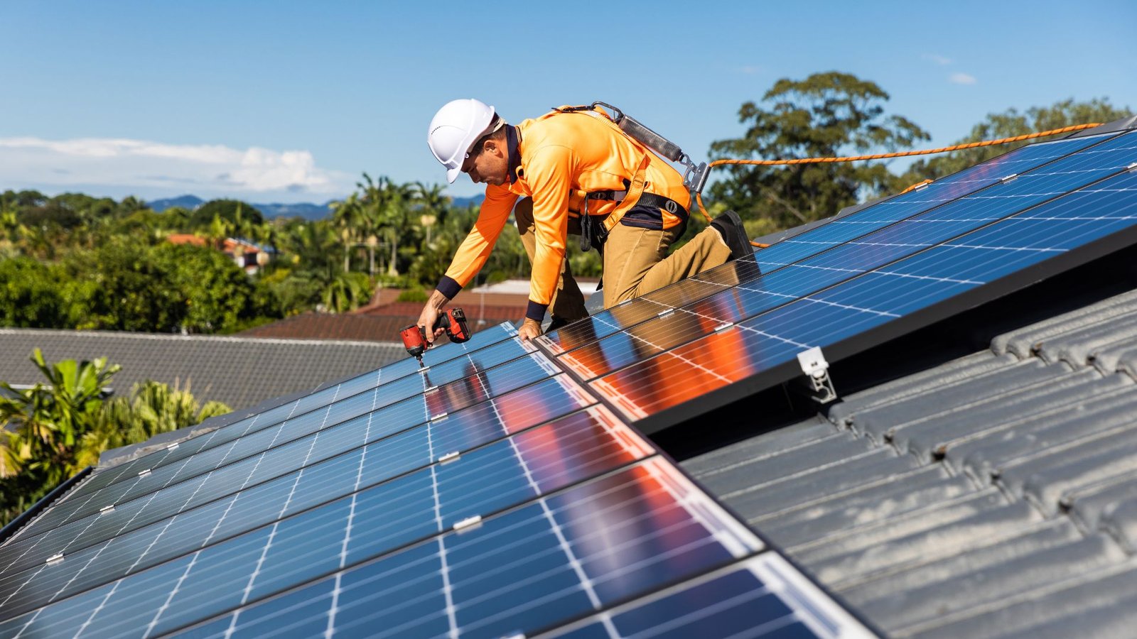 Installation et mise en service de la centrale photovoltaïque
